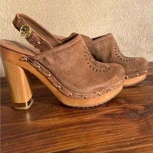 Tory Burch  Brown Suede Fold studded mule heals